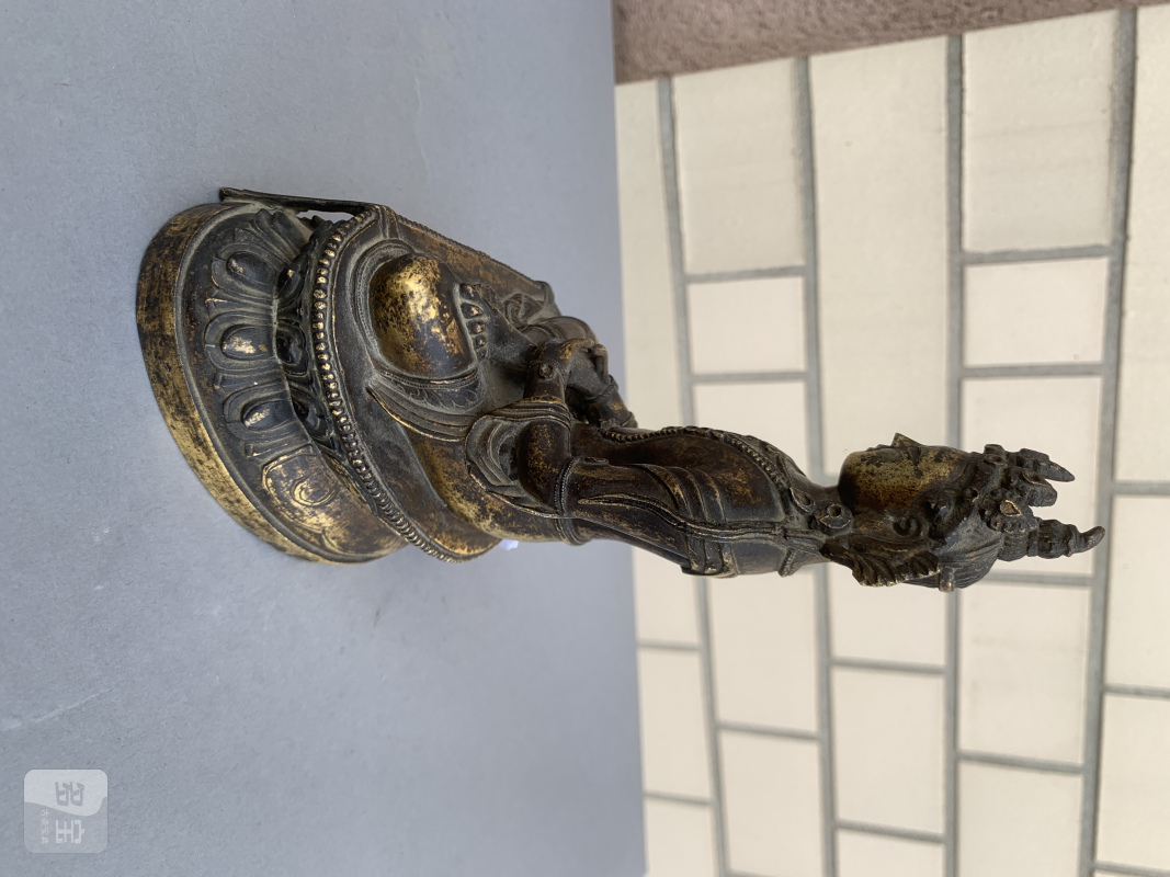 A GILT-BRONZE FIGURE OF AMITAYUS - 图7